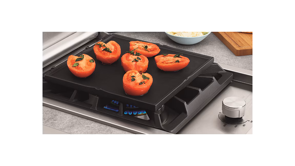 BeefEater BSW318SA Integrated Side Burner with Lid - ExDisplay - Image 2