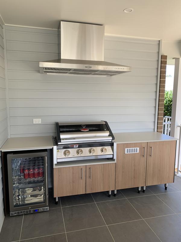 BeefEater BRC214SA Outdoor Canopy Rangehood - Image 2